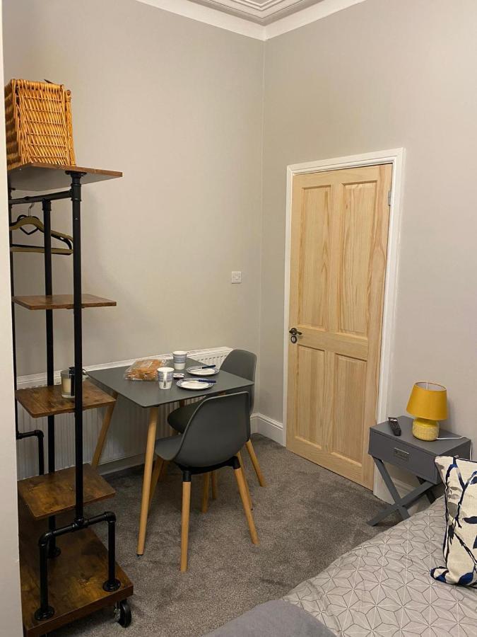 Cambridge Villas Private Studio Lytham St Annes Exterior foto