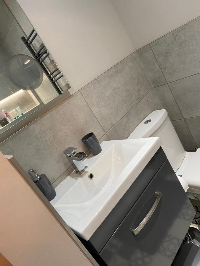 Cambridge Villas Private Studio Lytham St Annes Exterior foto